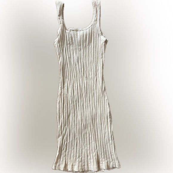 SHEIN Dress - Picture 4 of 4